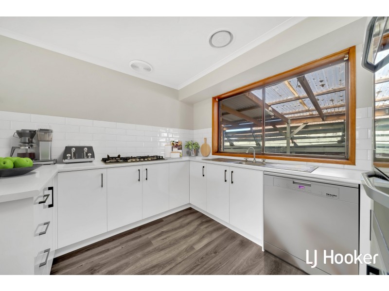 2 Horton Drive, Hampton Park VIC 3976