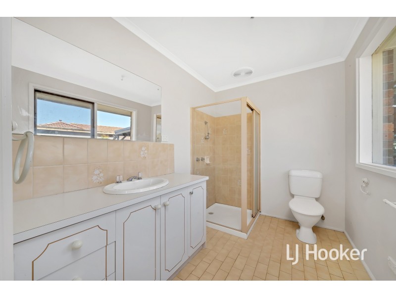 2 Horton Drive, Hampton Park VIC 3976