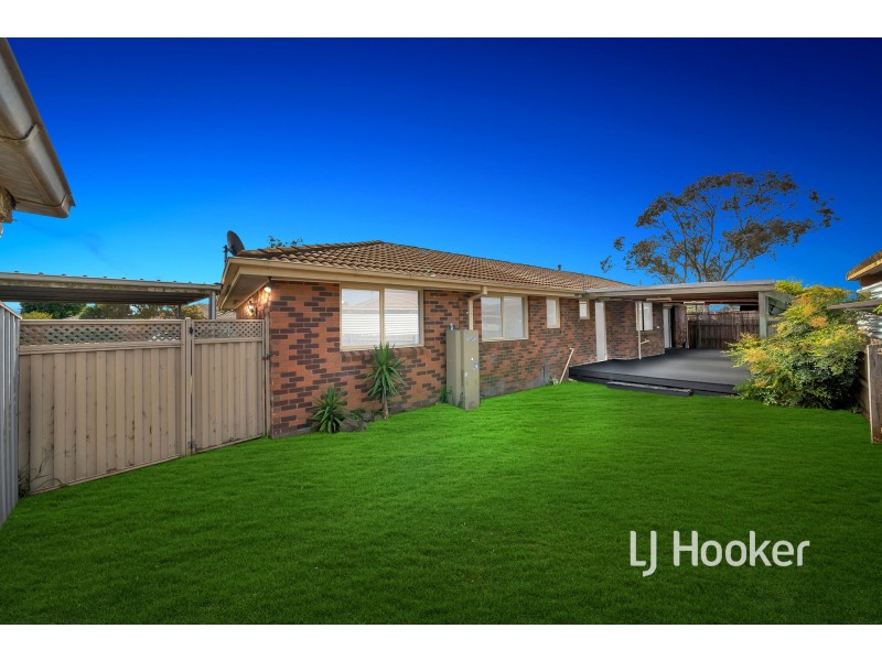 2 Horton Drive, Hampton Park VIC 3976