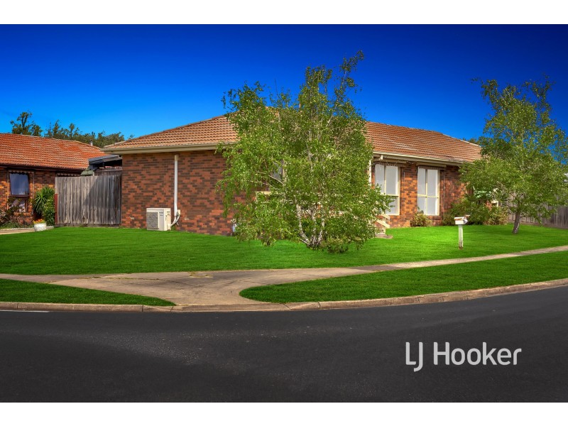 2 Horton Drive, Hampton Park VIC 3976