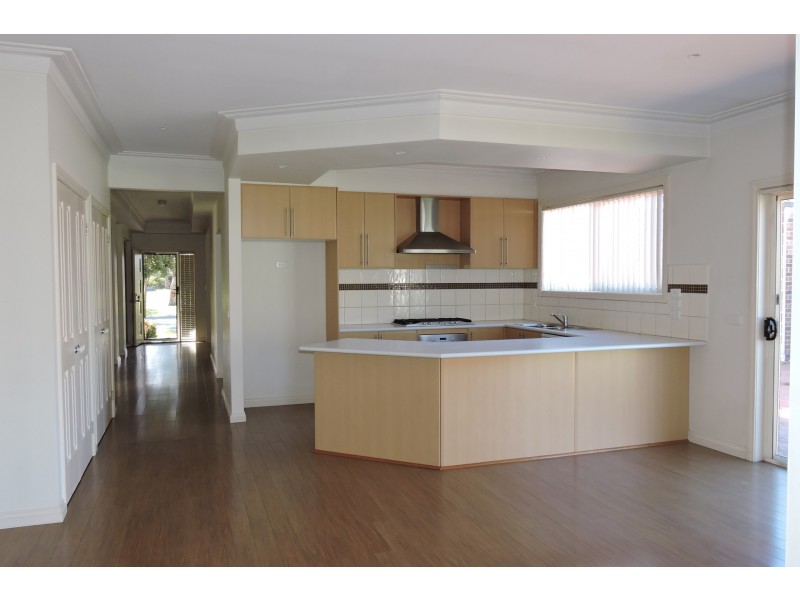 3 Parnum Place, Lynbrook VIC 3975