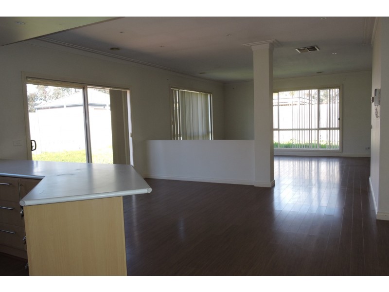 3 Parnum Place, Lynbrook VIC 3975