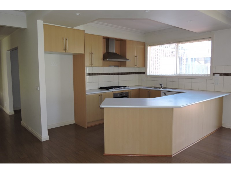 3 Parnum Place, Lynbrook VIC 3975