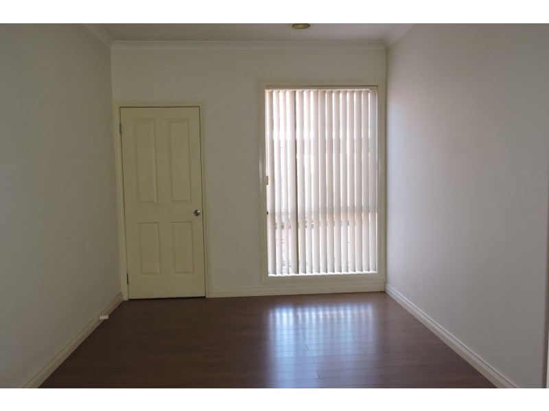 3 Parnum Place, Lynbrook VIC 3975