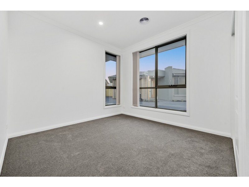 3/108 Endeavour Drive, Cranbourne North VIC 3977