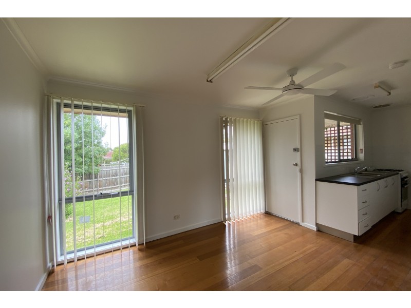 13 Hallam Road, Hampton Park VIC 3976