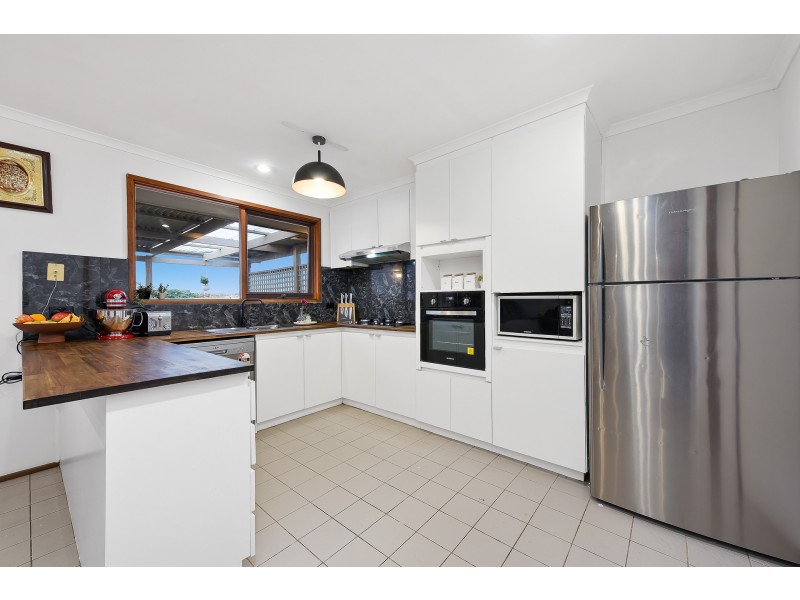 5 Basil Close, Hallam VIC 3803