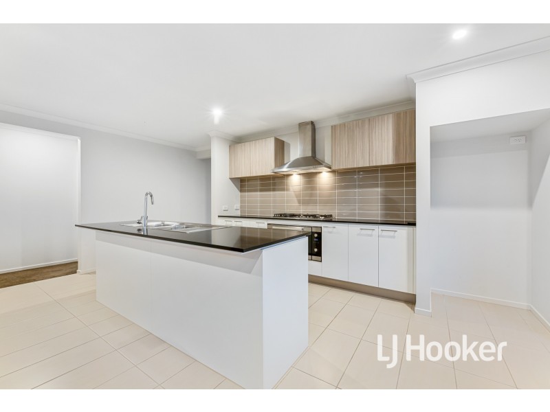 57 Abbeyard Drive, Clyde VIC 3978