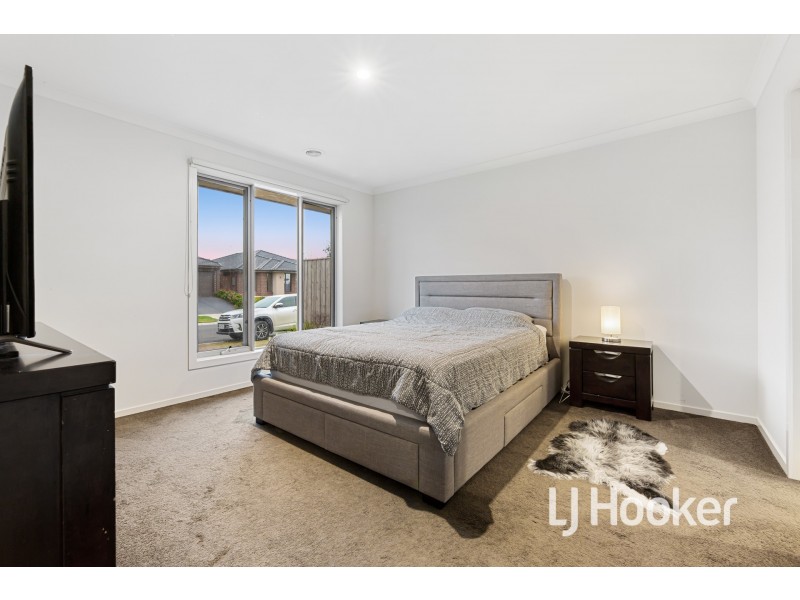 57 Abbeyard Drive, Clyde VIC 3978