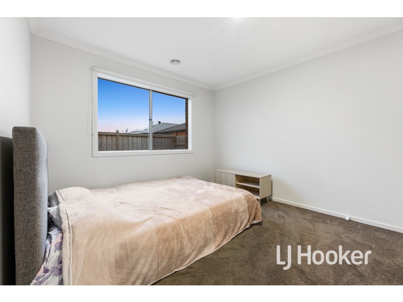 57 Abbeyard Drive, Clyde VIC 3978