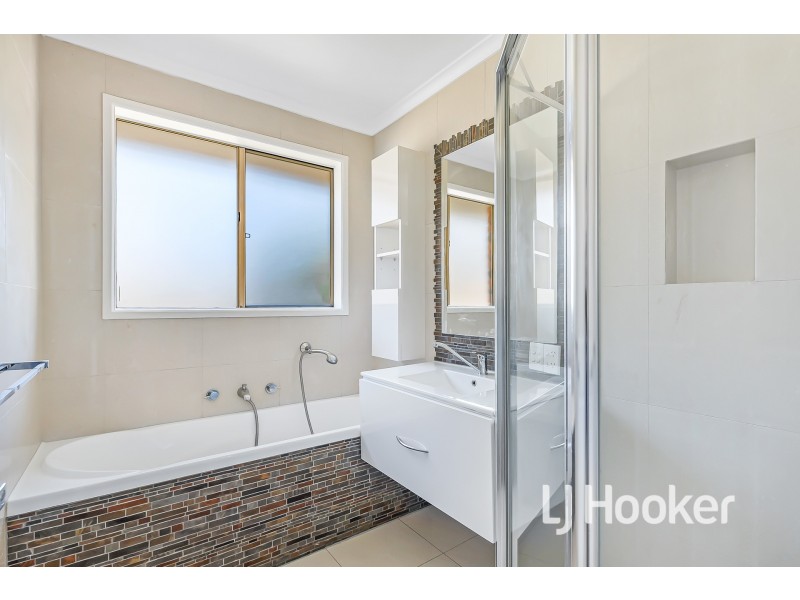 12 Gull Way, Narre Warren South VIC 3805