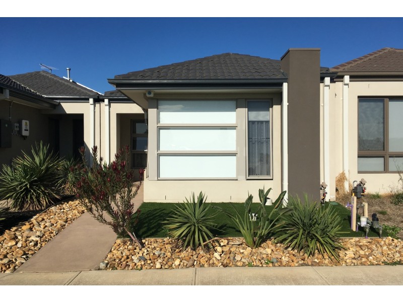 25 Timble Way, Clyde North VIC 3978