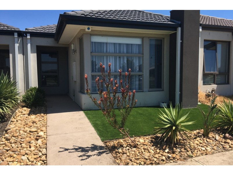 25 Timble Way, Clyde North VIC 3978