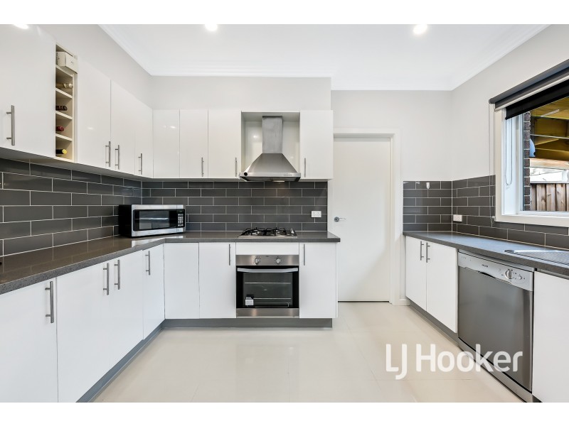 4/5 Tarella Street, Hampton Park VIC 3976