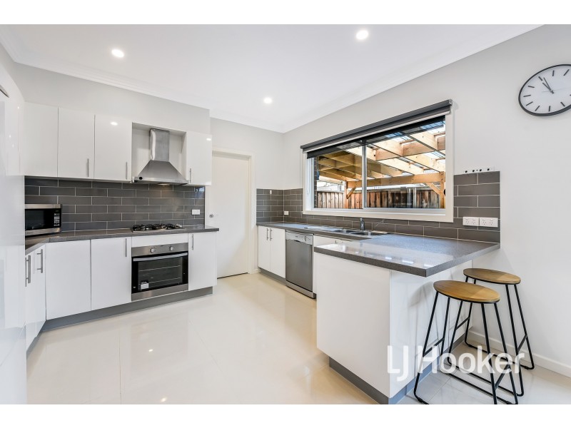 4/5 Tarella Street, Hampton Park VIC 3976