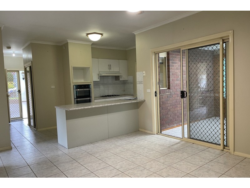 85 Hinrichsen Drive, Hallam VIC 3803