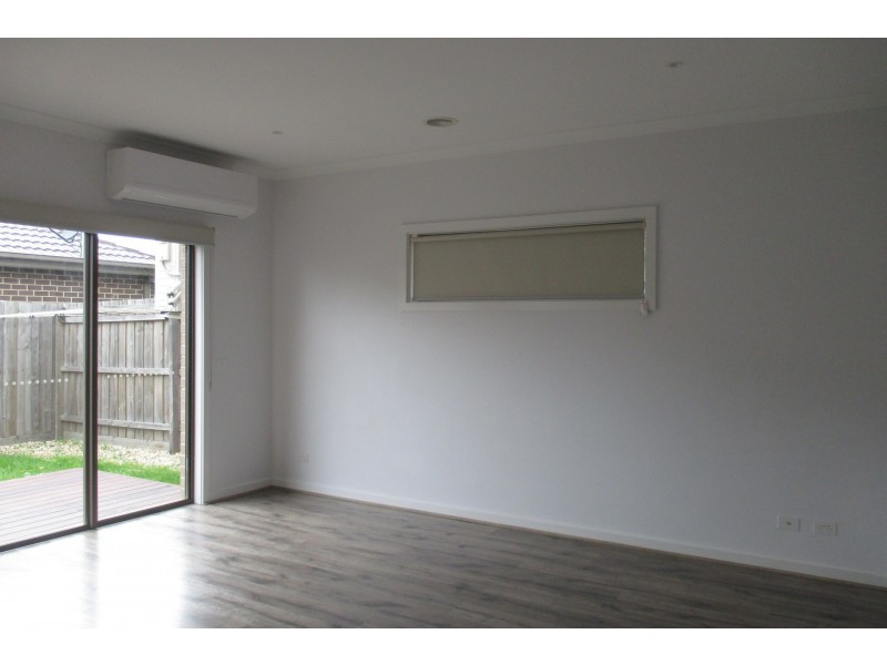 5 Charger Lane, Cranbourne East VIC 3977