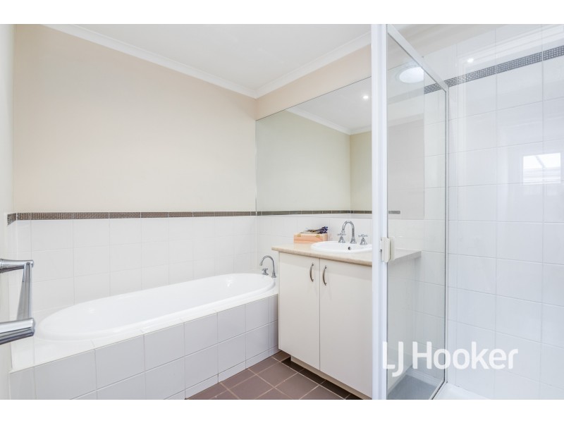 22 Penrose Drive, Narre Warren South VIC 3805