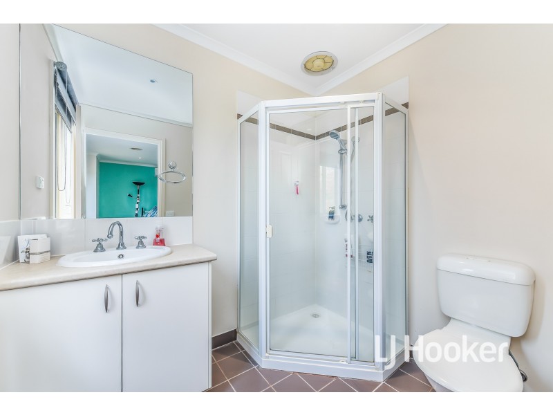 22 Penrose Drive, Narre Warren South VIC 3805