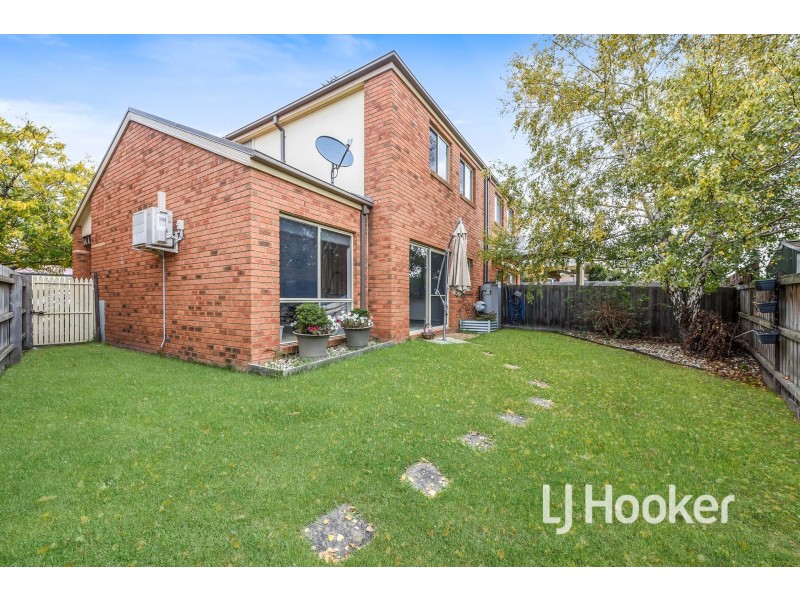 22 Penrose Drive, Narre Warren South VIC 3805