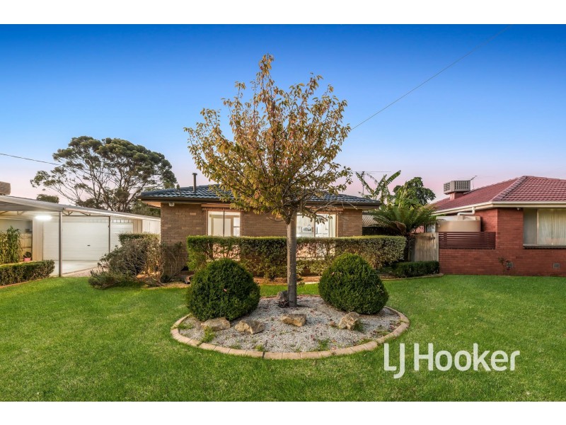 15 Somerville Road, Hampton Park VIC 3976