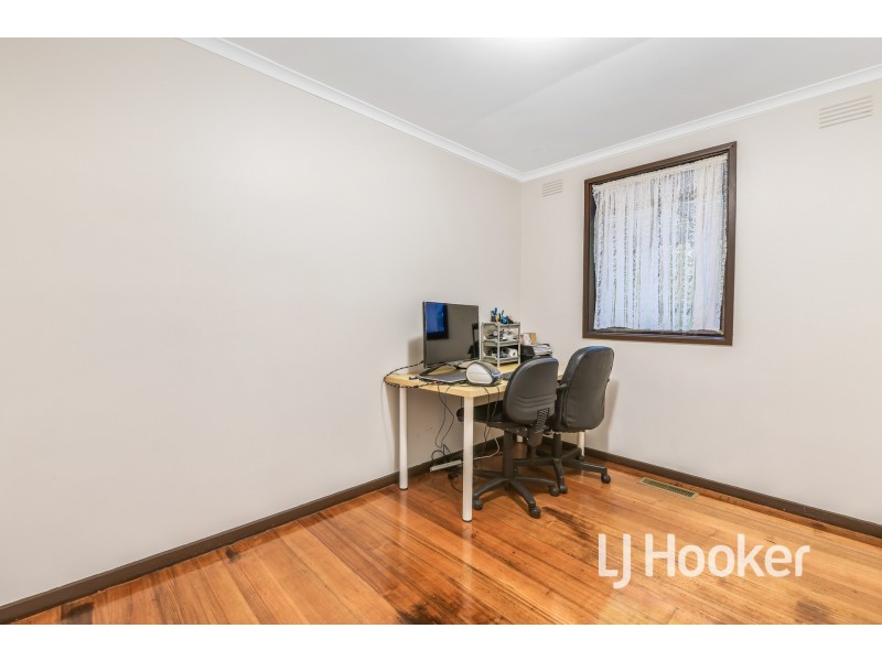 15 Somerville Road, Hampton Park VIC 3976