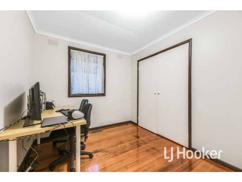 15 Somerville Road, Hampton Park VIC 3976