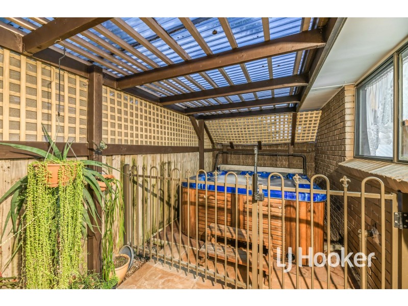 15 Somerville Road, Hampton Park VIC 3976