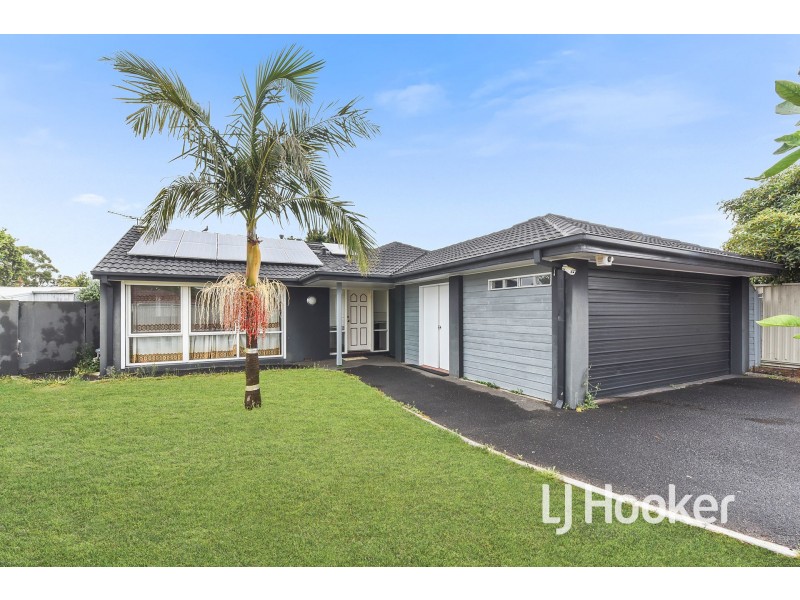 15 Mollisons Hill, Hampton Park VIC 3976