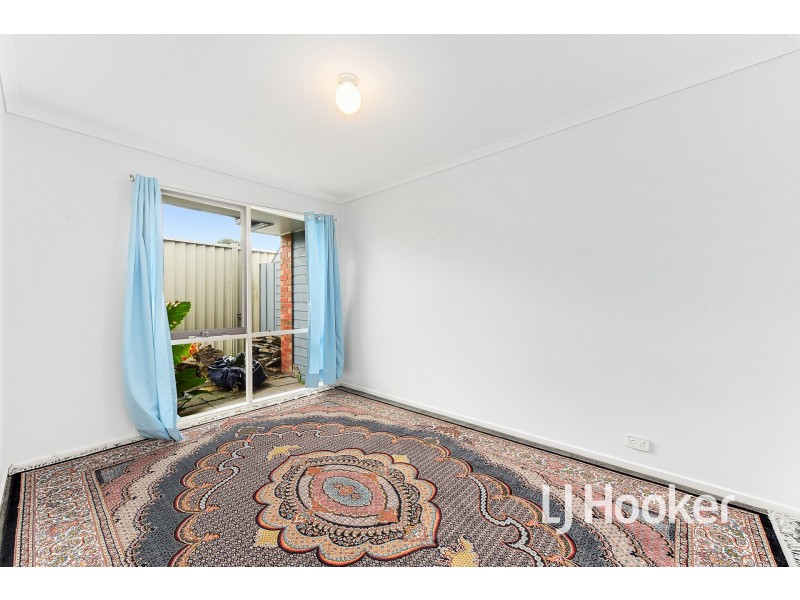 15 Mollisons Hill, Hampton Park VIC 3976
