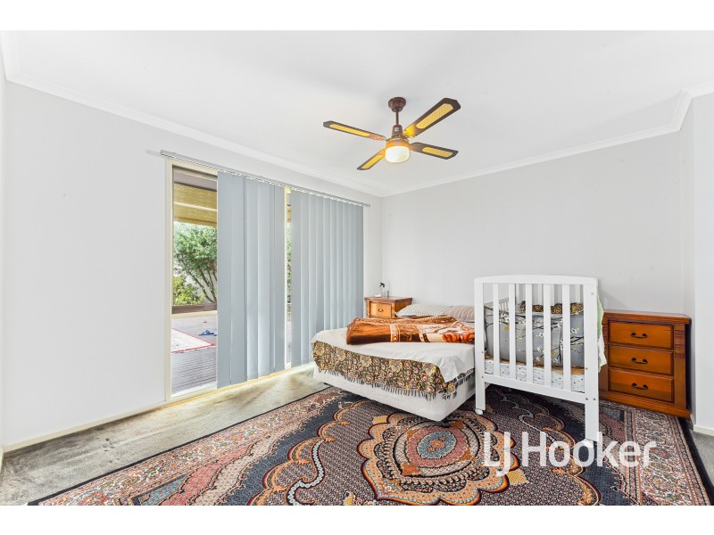15 Mollisons Hill, Hampton Park VIC 3976