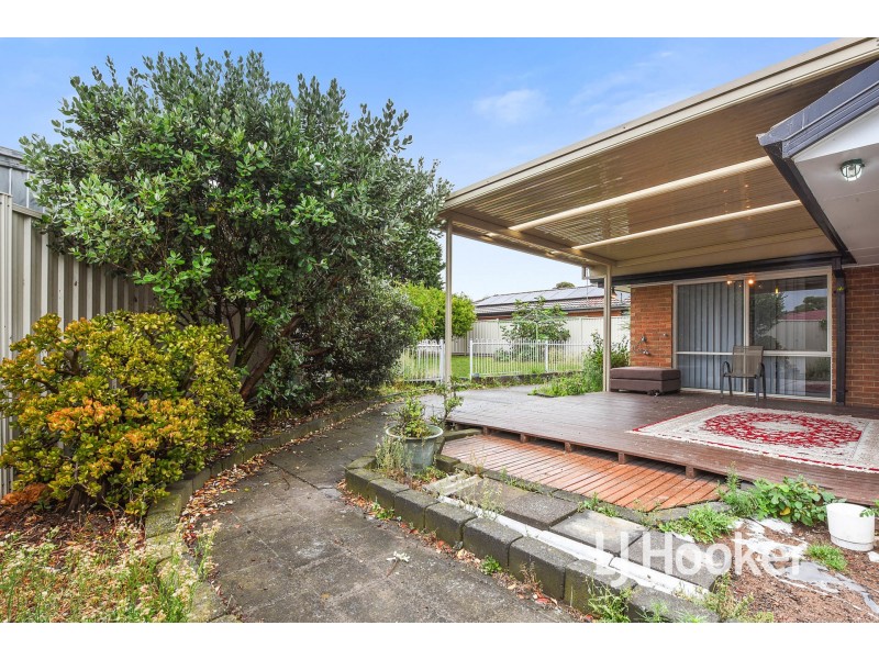 15 Mollisons Hill, Hampton Park VIC 3976