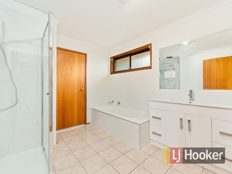 61 Coral Drive, Hampton Park VIC 3976