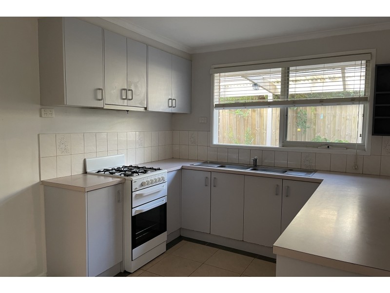 27 Blackwood Drive, Hampton Park VIC 3976