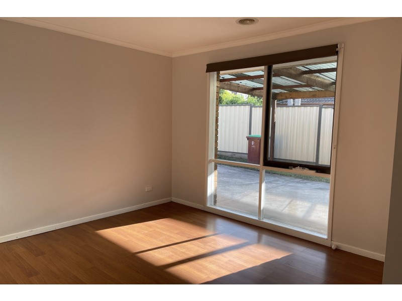 27 Blackwood Drive, Hampton Park VIC 3976