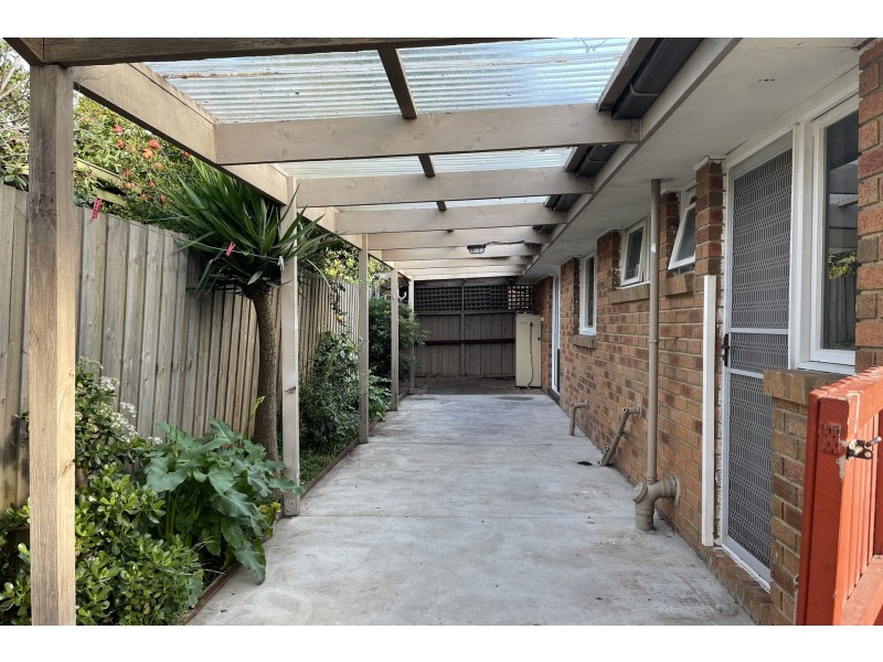 27 Blackwood Drive, Hampton Park VIC 3976