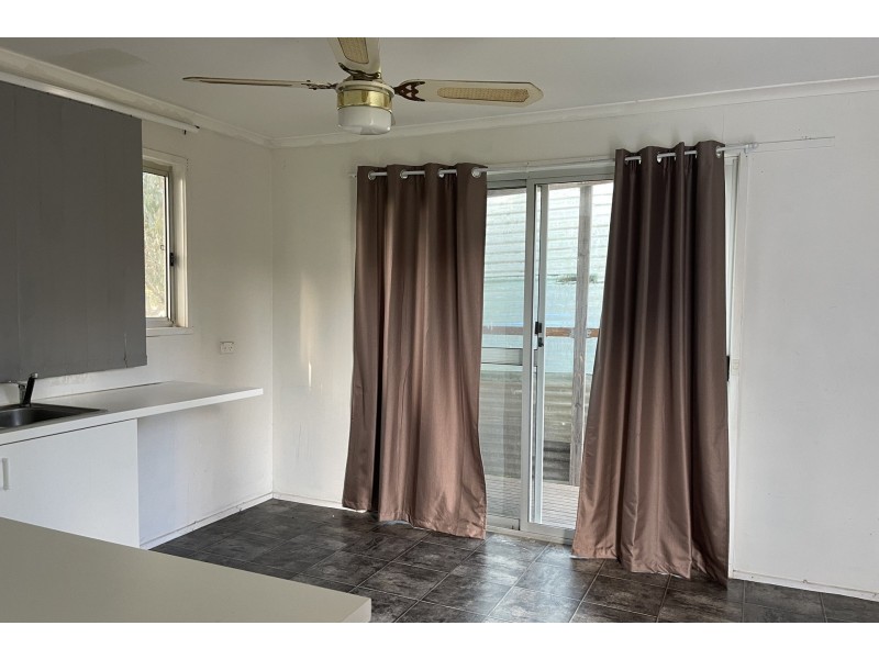 27 Blackwood Drive, Hampton Park VIC 3976