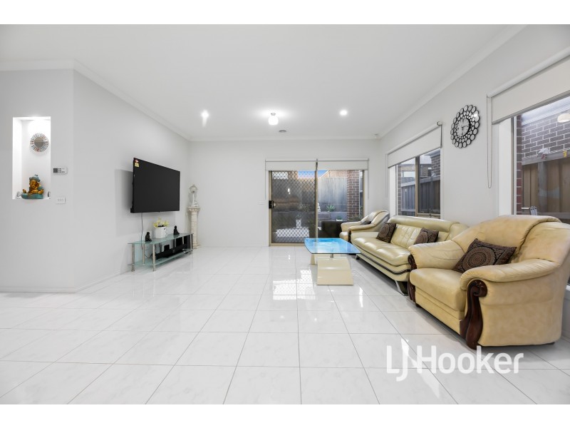 22 Unison Drive, Clyde VIC 3978