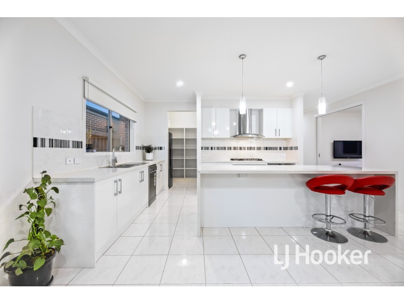 22 Unison Drive, Clyde VIC 3978