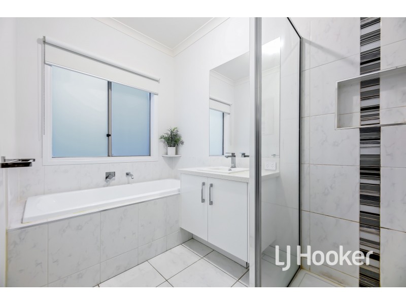 22 Unison Drive, Clyde VIC 3978