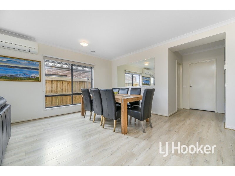 20 Mahal Drive, Clyde North VIC 3978