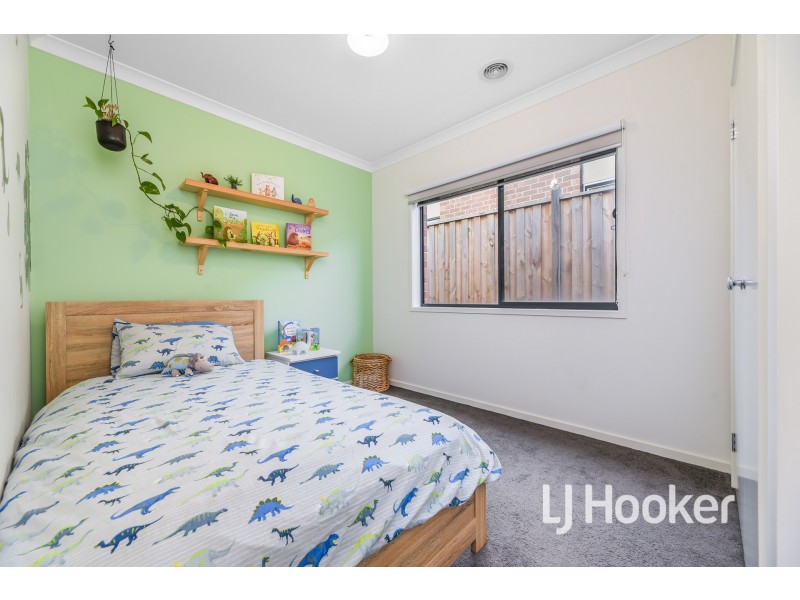 20 Mahal Drive, Clyde North VIC 3978