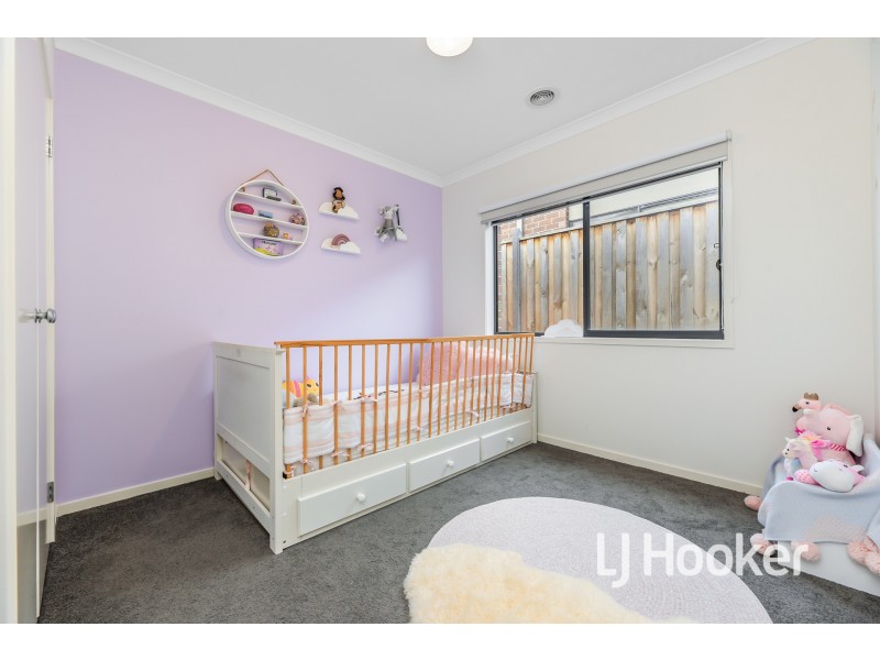 20 Mahal Drive, Clyde North VIC 3978