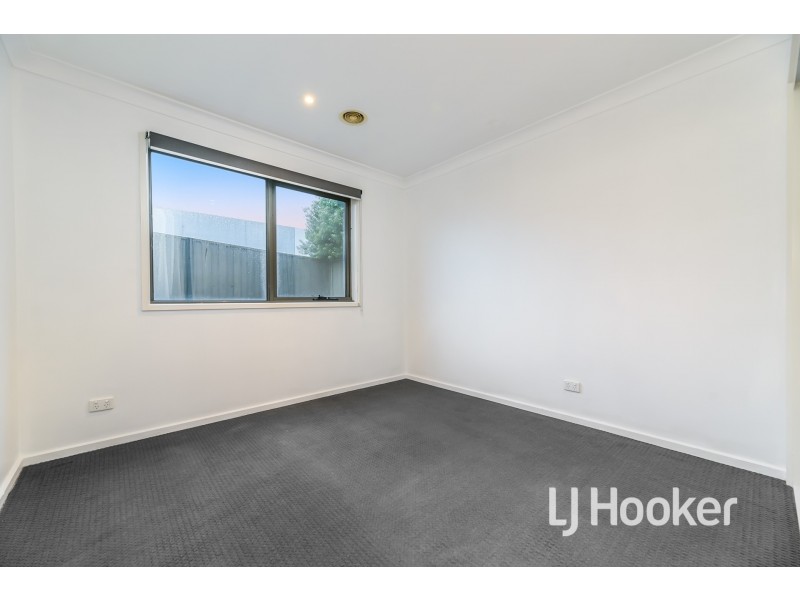 17 Meridian Circuit, Berwick VIC 3806