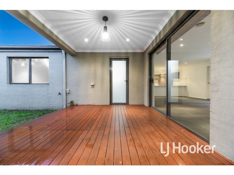 17 Meridian Circuit, Berwick VIC 3806