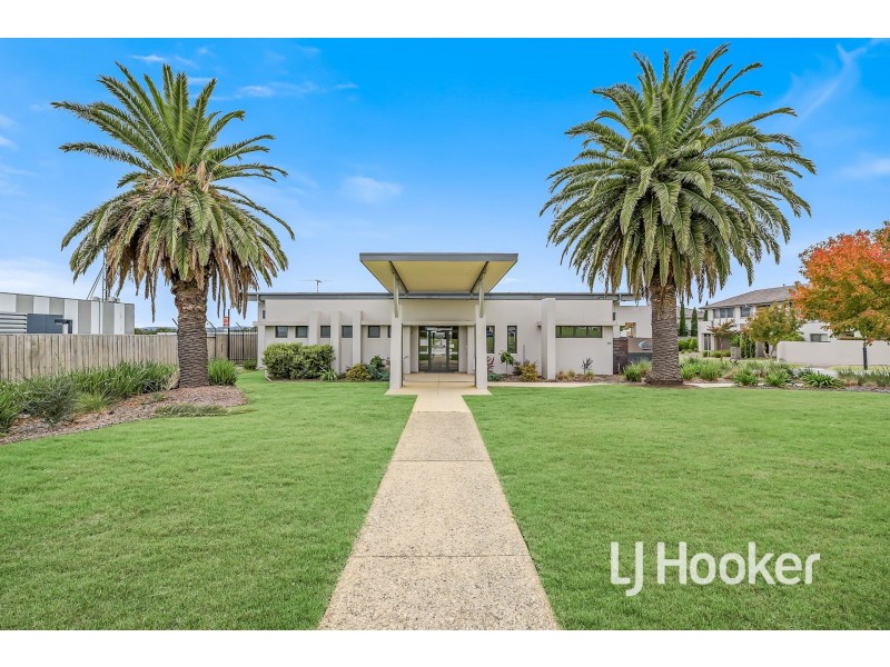 17 Meridian Circuit, Berwick VIC 3806