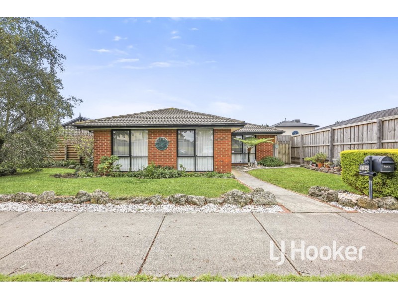 104 Oaktree Drive, Hampton Park VIC 3976