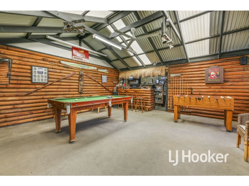 104 Oaktree Drive, Hampton Park VIC 3976