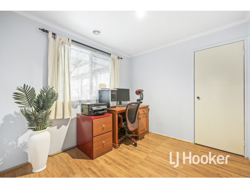 104 Oaktree Drive, Hampton Park VIC 3976