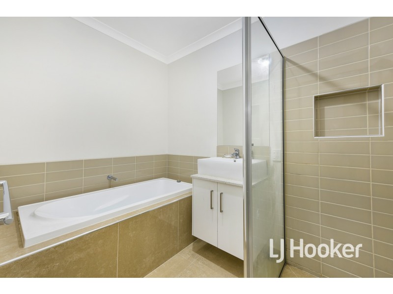 3/10 Hayes Road, Hampton Park VIC 3976